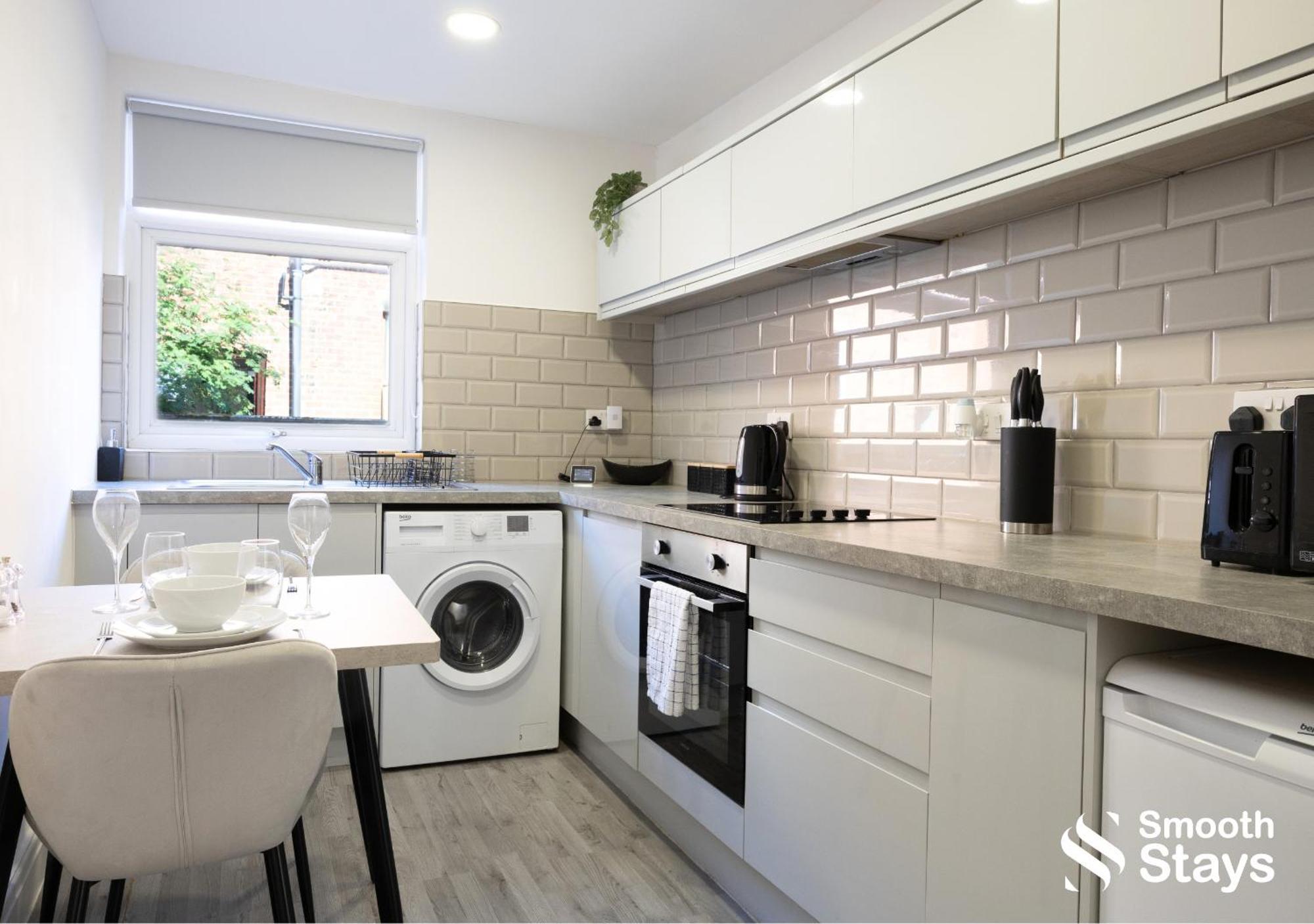 One Bedroom Apartment At Smooth Stays Short Lets & Serviced Accommodation Preston With Parking Near Train Station Экстерьер фото